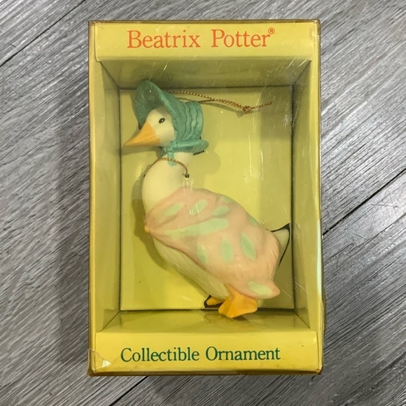 Schmid Porcelain Beatrix Potter Ornament Jemima Puddleduck with original box - Picture 6 of 11